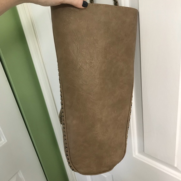 Brown/tan colored bag with brass metal detailing - Picture 7 of 8